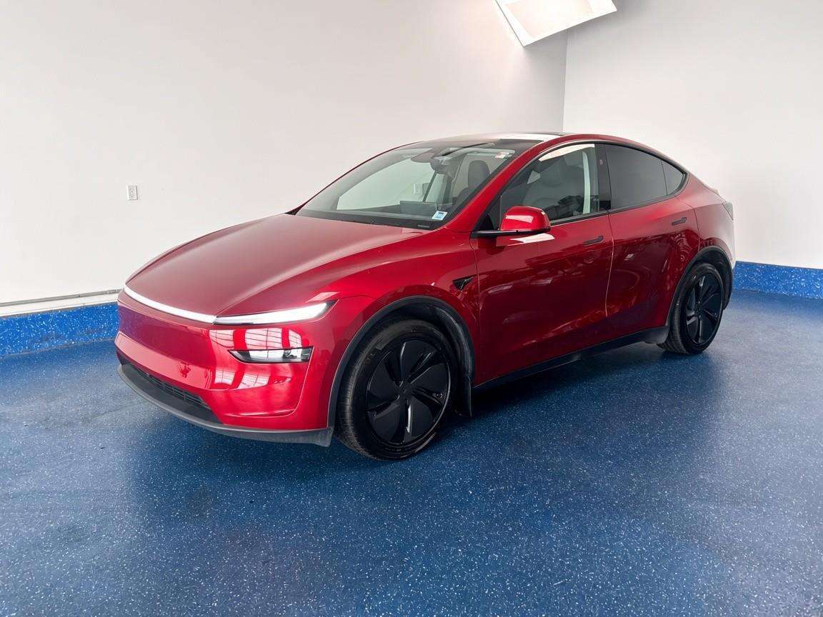 2026 Tesla Model Y AWD Long Range | Low Kms | Save your Gas Money! |