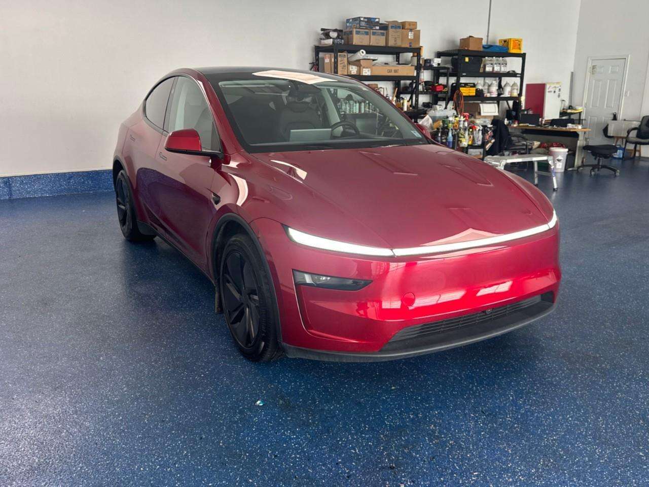 2026 Tesla Model Y AWD Long Range | Low Kms | Save your Gas Money! | — снимка 1