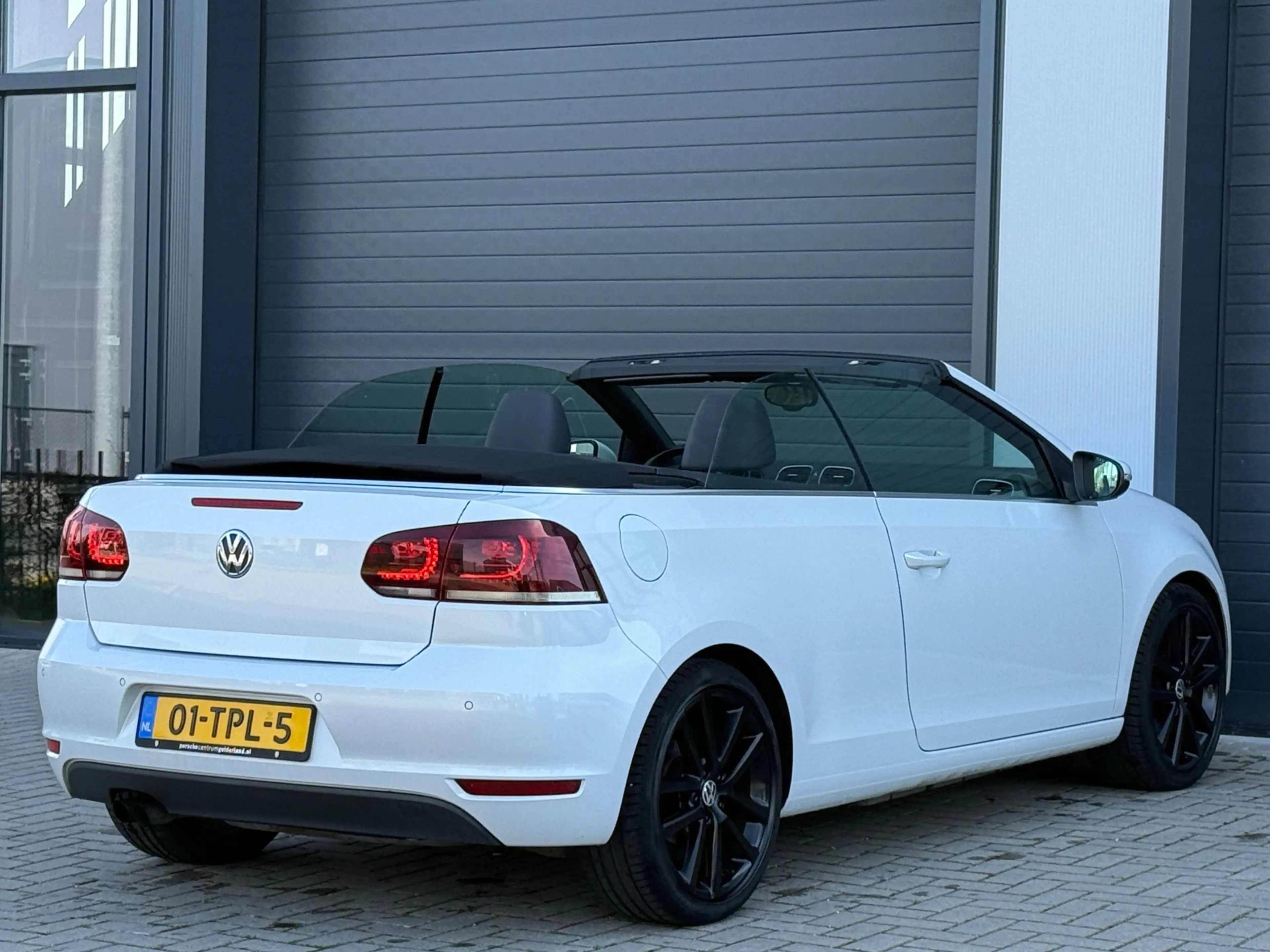 Volkswagen Golf Cabriolet 1.4 TSI / AUTOMAAT / PARELMOER WIT — photo 5