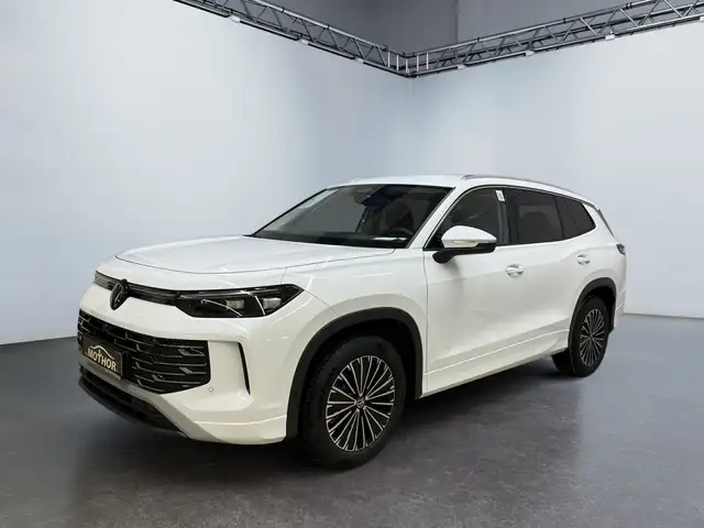 Volkswagen Tayron view 2