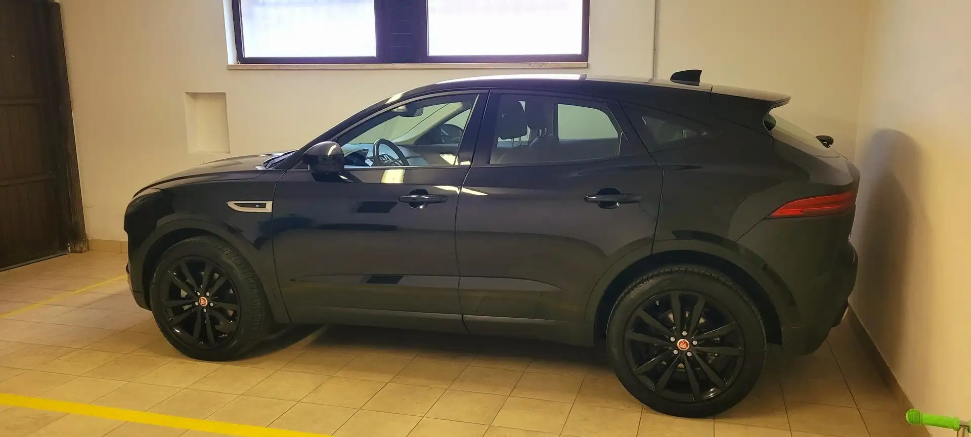 Jaguar E-Pace E-Pace 2017 2.0d i4 awd 150cv auto my19 Negru - 2