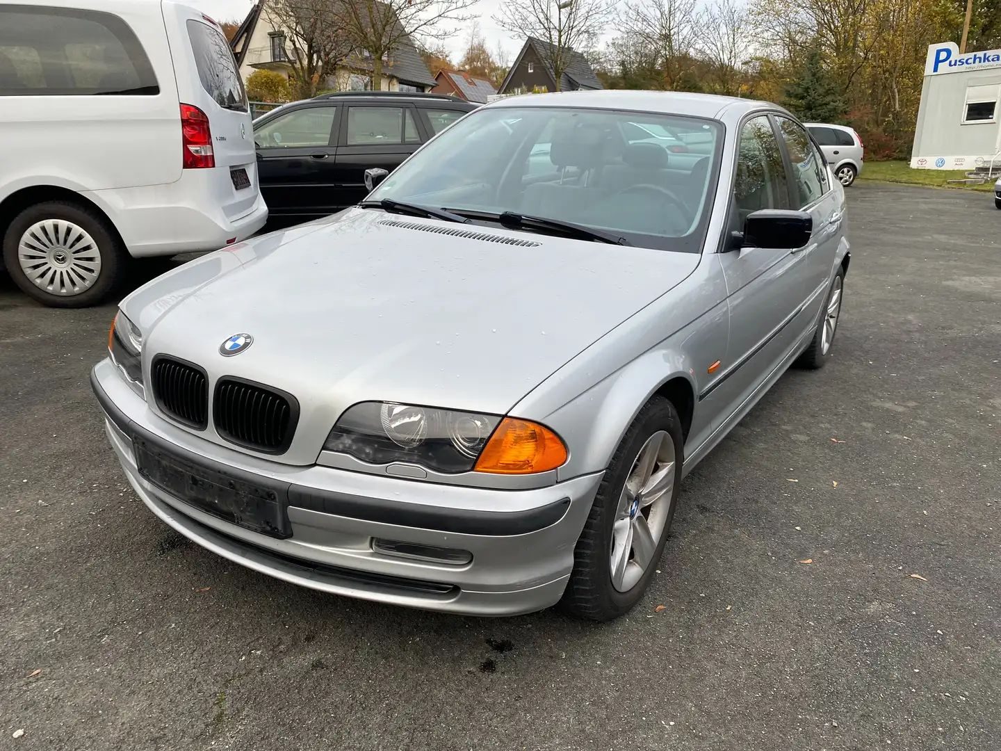 BMW 320 3er 320i Silber - 1