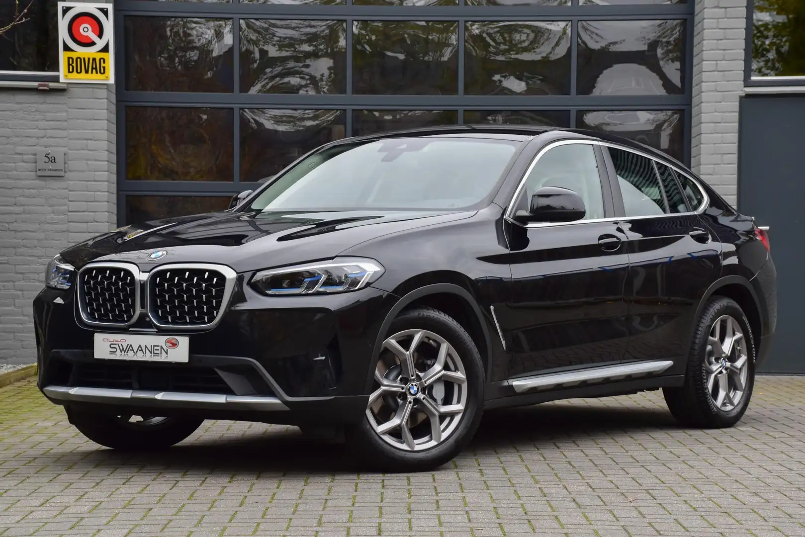BMW X4 30i xDrive | Leer | ACC |2022 Facelift Zwart - 1