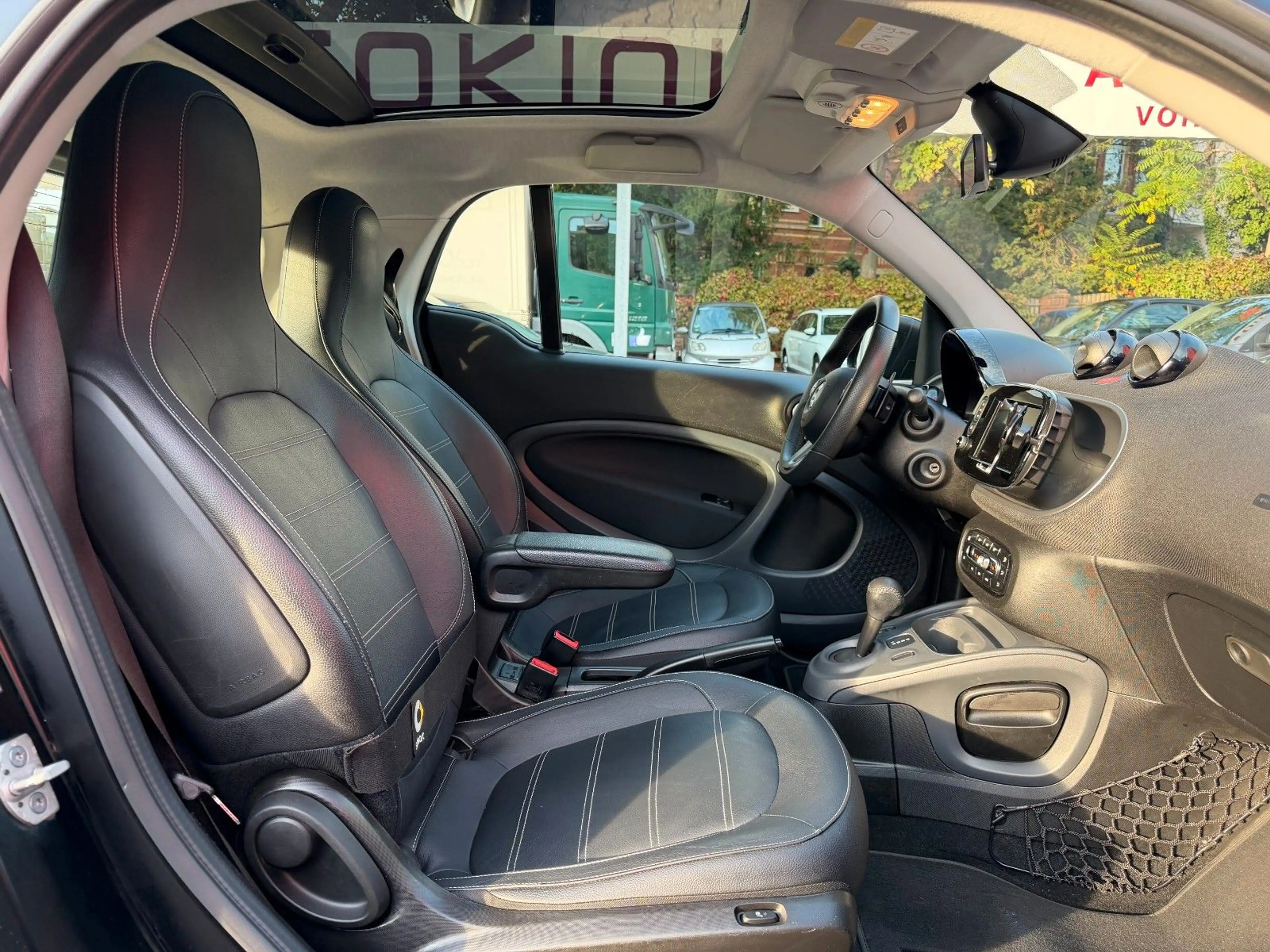 smart forTwo fortwo 66kW DCT prime SPORT*PANO*NAV*SHZ*KAM — photo 12