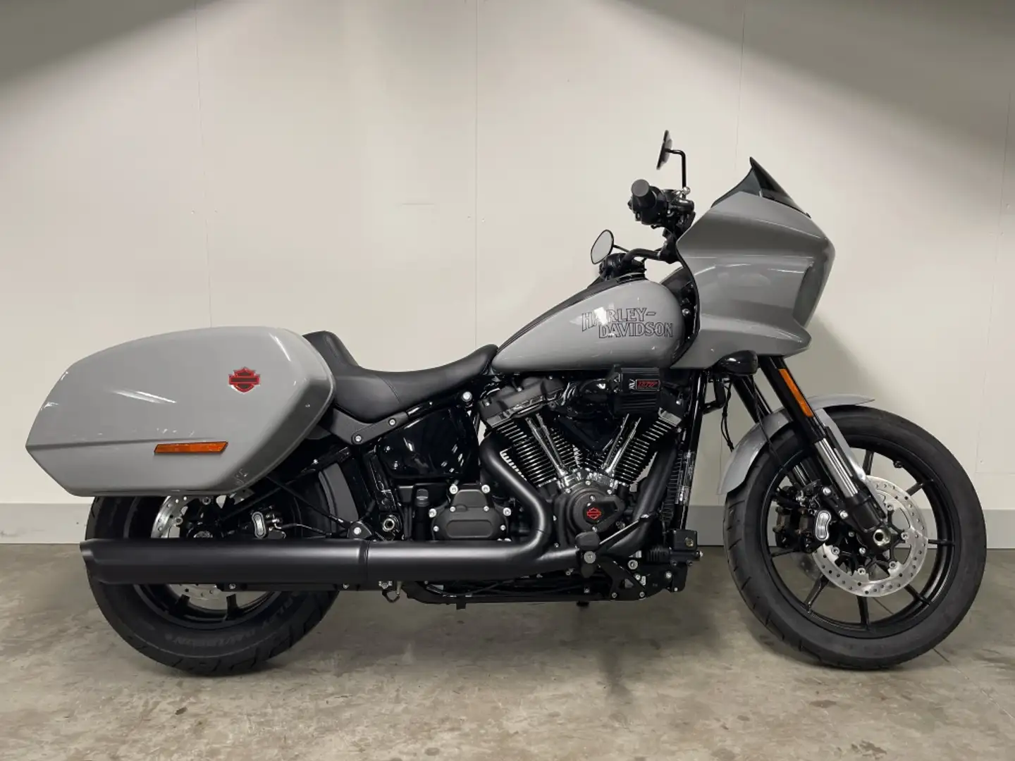 Harley-Davidson Low Rider SOFTAIL FXLRST ST Grigio - 1