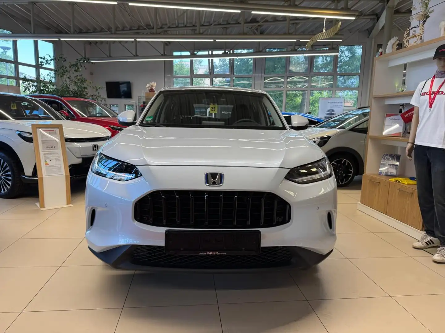 Honda ZR-V 2.0 i-MMD Hybrid Elegance | SONDERAKTION Weiß - 2