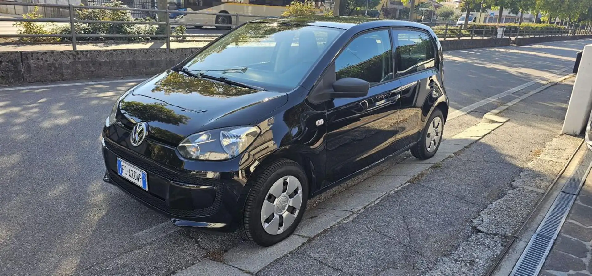 Volkswagen up! 1.0 5p. take up! Nero - 1
