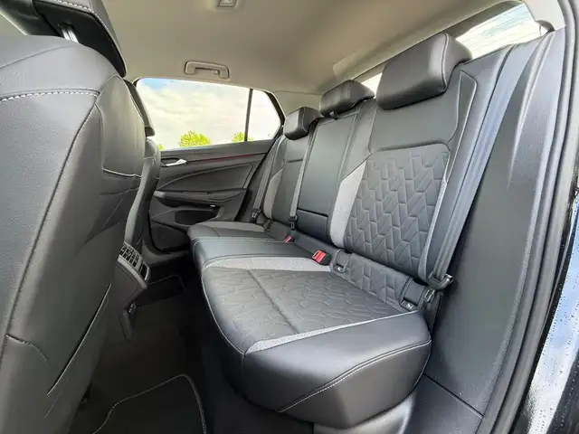 Volkswagen Golf view 8