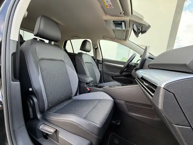 Volkswagen Golf view 10