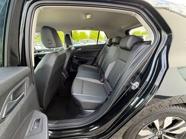Volkswagen Golf view 7