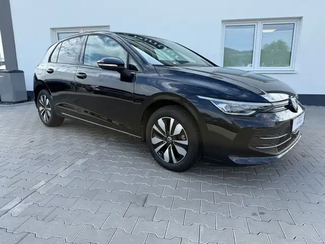 Volkswagen Golf view 4