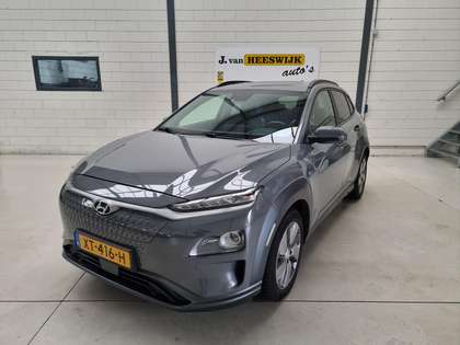 Hyundai KONA EV Premium 64 kWh Ecc | Schuifdak | lmv |Keyless |