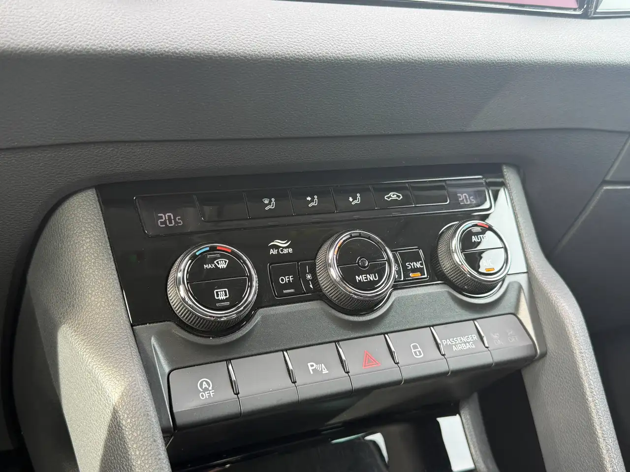 Skoda Karoq AUTOMAAT / CARPLAY / AIRCO / CAMERA / CRUISECONTROL / KEYLESS /, миниатюра 27