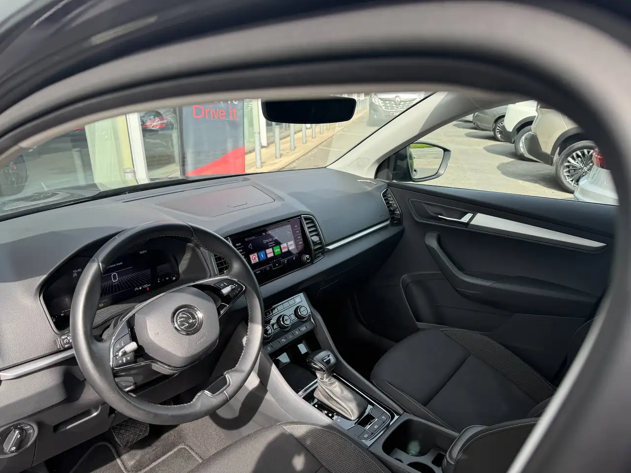 Skoda Karoq AUTOMAAT / CARPLAY / AIRCO / CAMERA / CRUISECONTROL / KEYLESS /, миниатюра 15