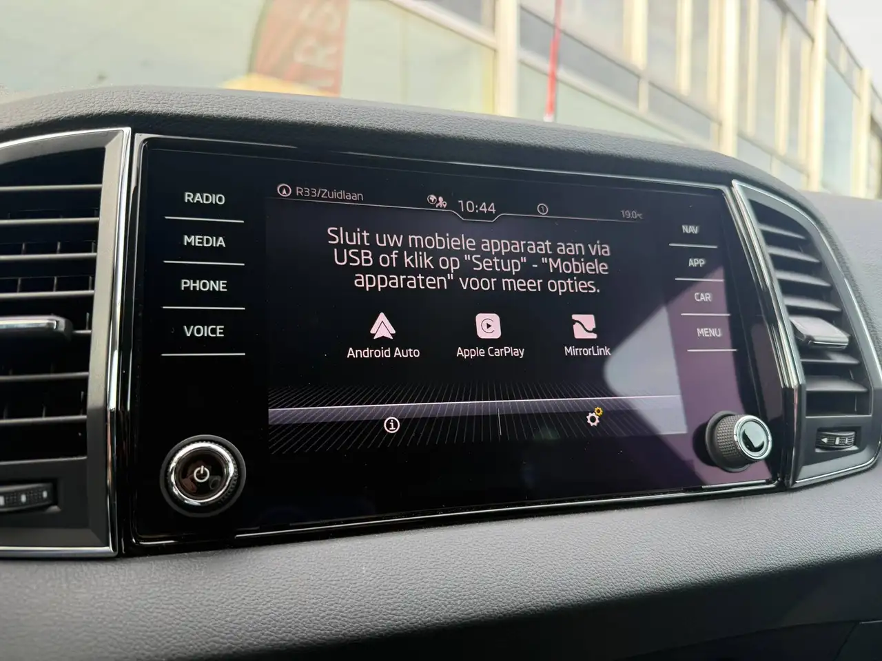 Skoda Karoq AUTOMAAT / CARPLAY / AIRCO / CAMERA / CRUISECONTROL / KEYLESS /, миниатюра 29