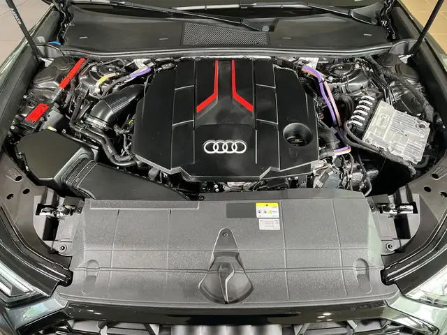 Audi S6 view 11
