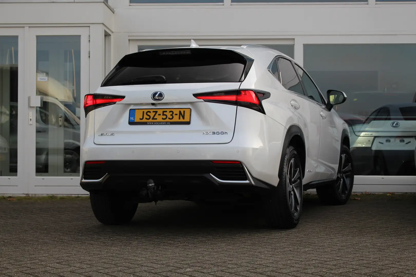 Lexus NX 300h AWD Hybrid President Line I Parel wit I Mark Lev. Weiß - 2