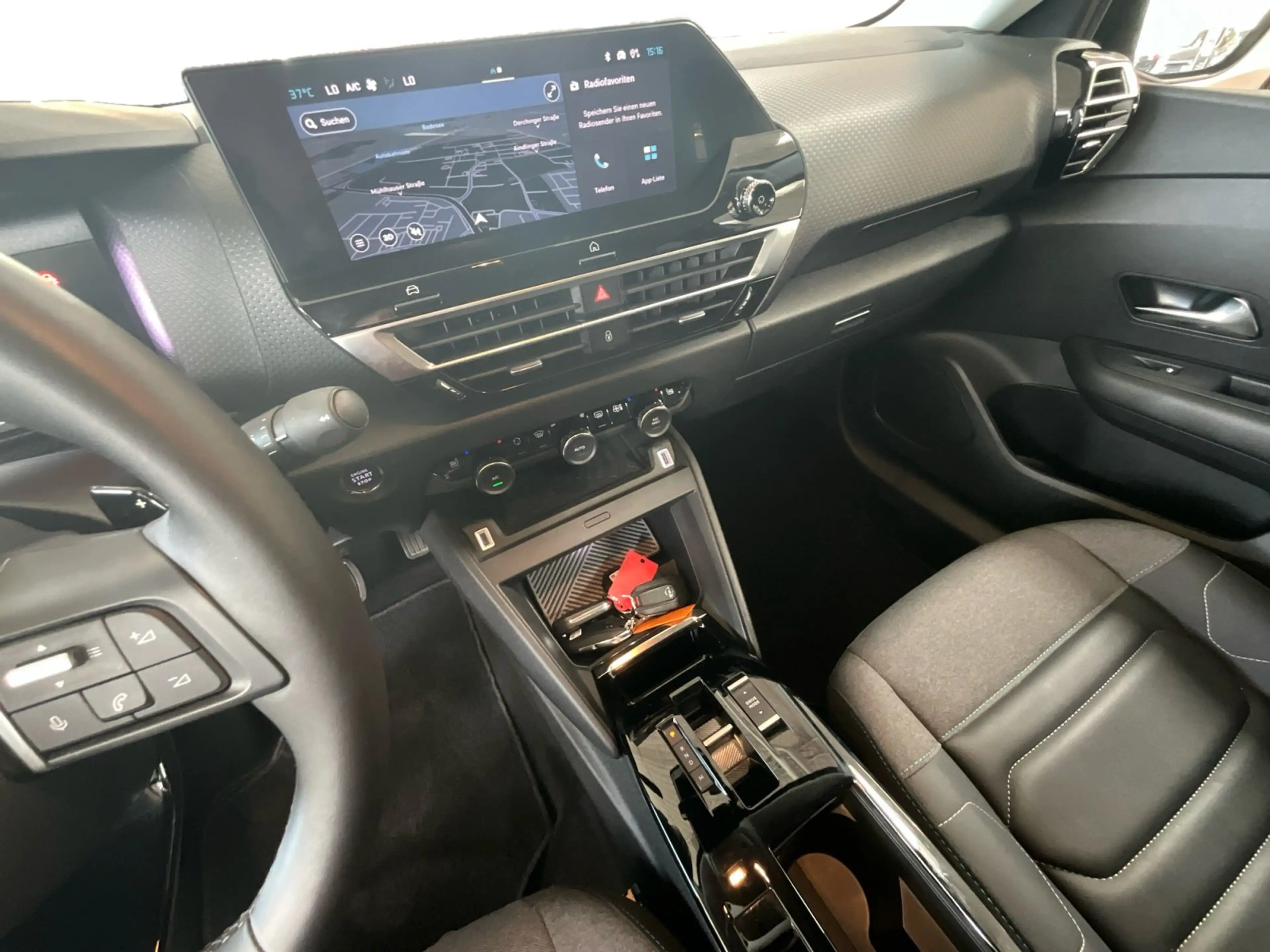 Citroen C4 X 1.2 PureTech 130EAT8 Max Vollaustattung — photo 13