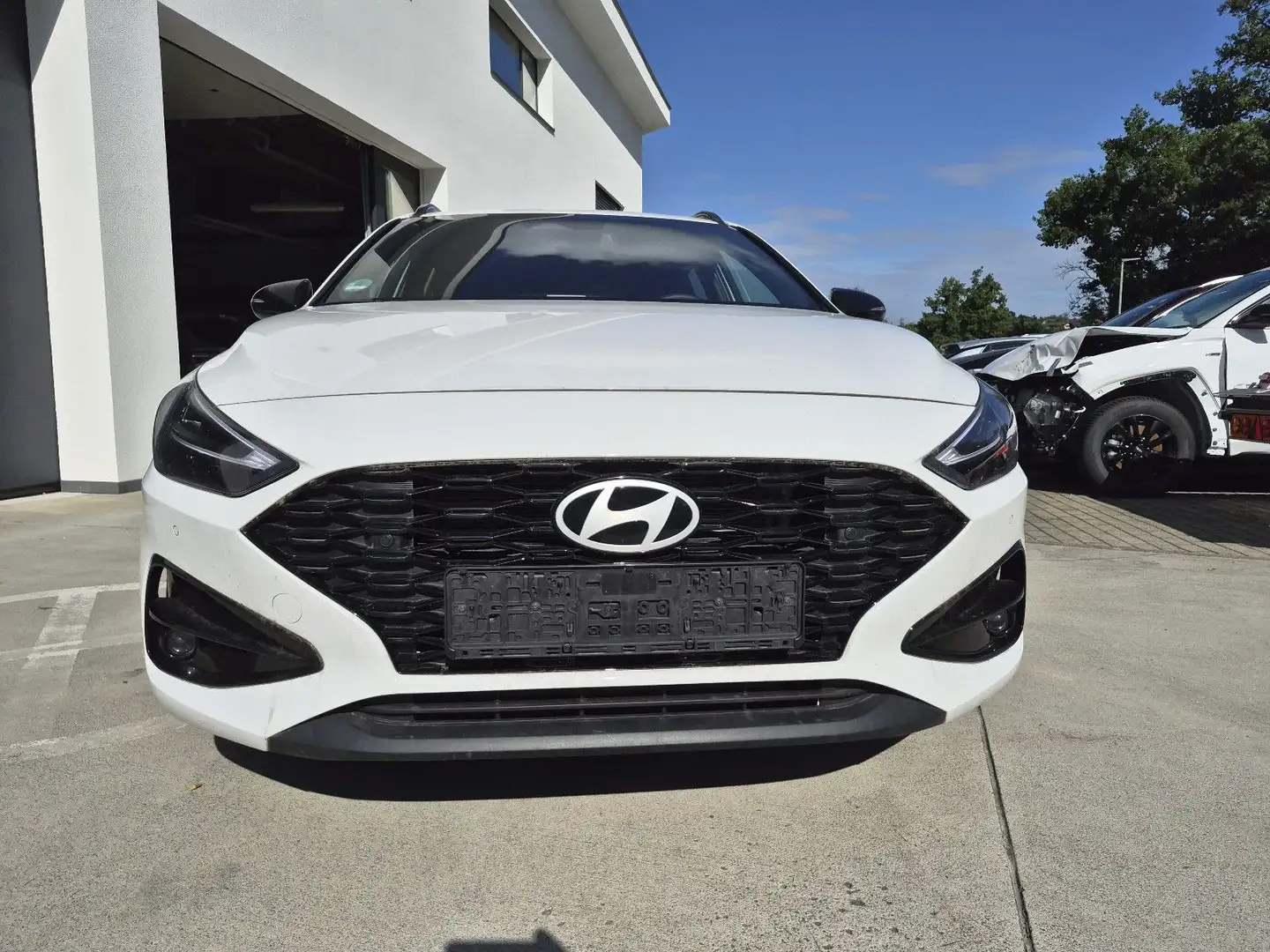 Hyundai i30 cw Advantage Mild-Hybrid Weiß - 1