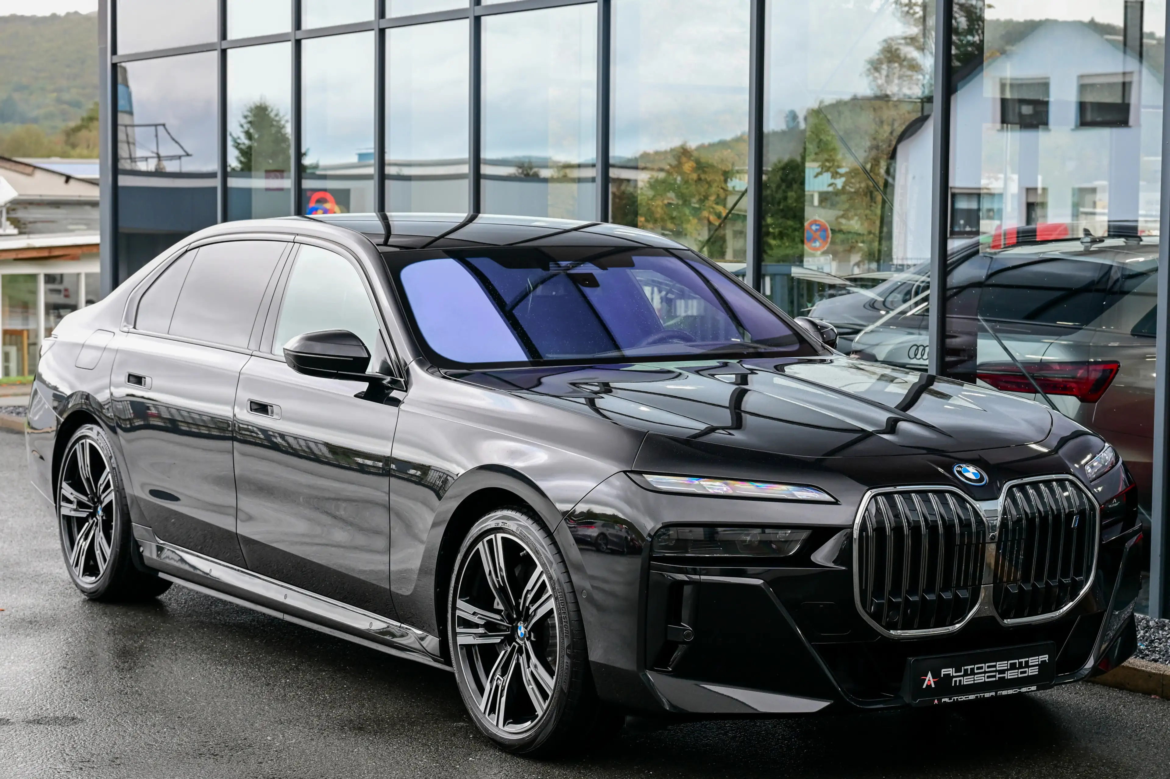 BMW i7 eDrive50 M Sport Connoisseur-Paket* Kristall* — photo 3