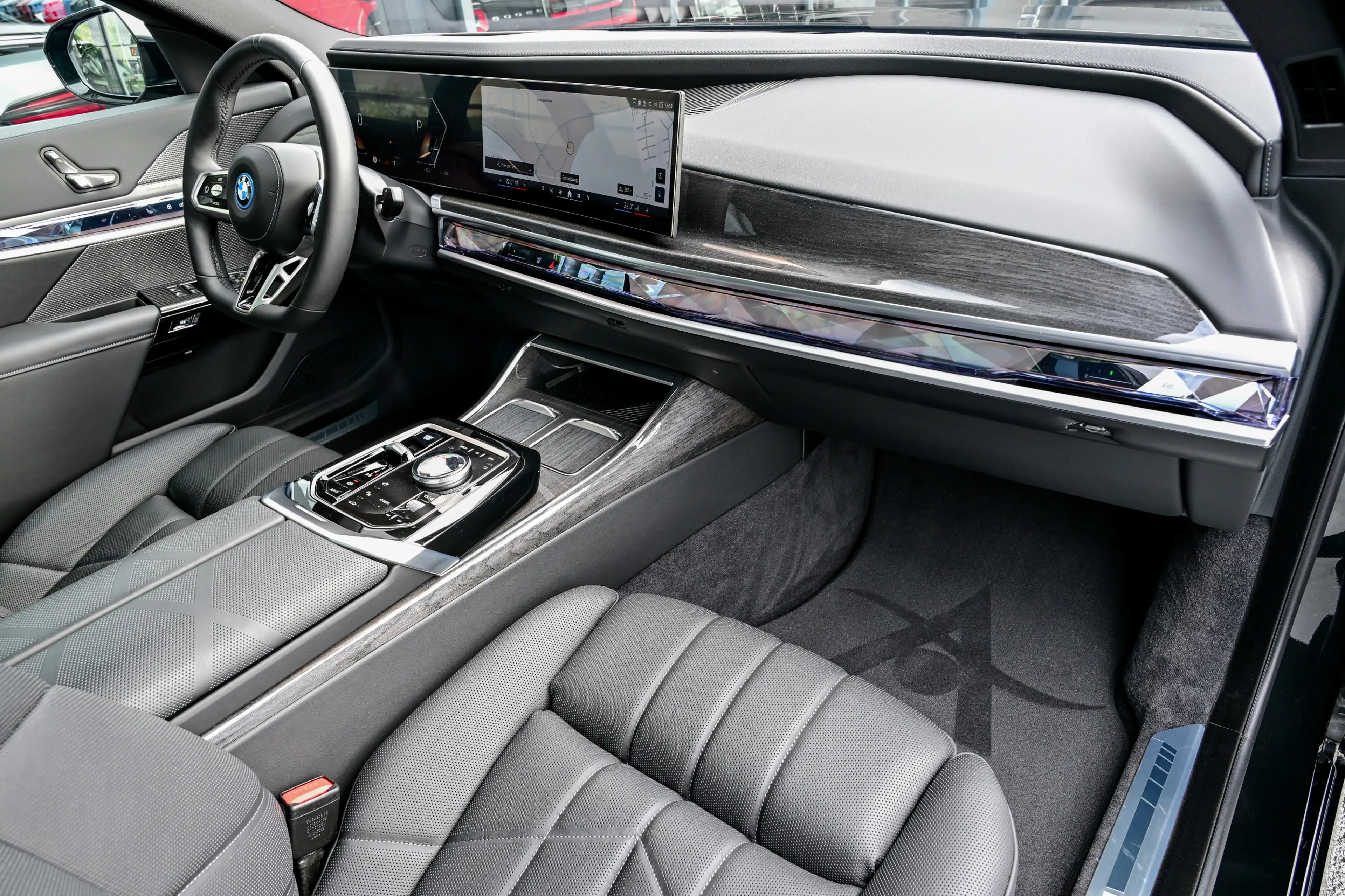 BMW i7 eDrive50 M Sport Connoisseur-Paket* Kristall* — photo 11
