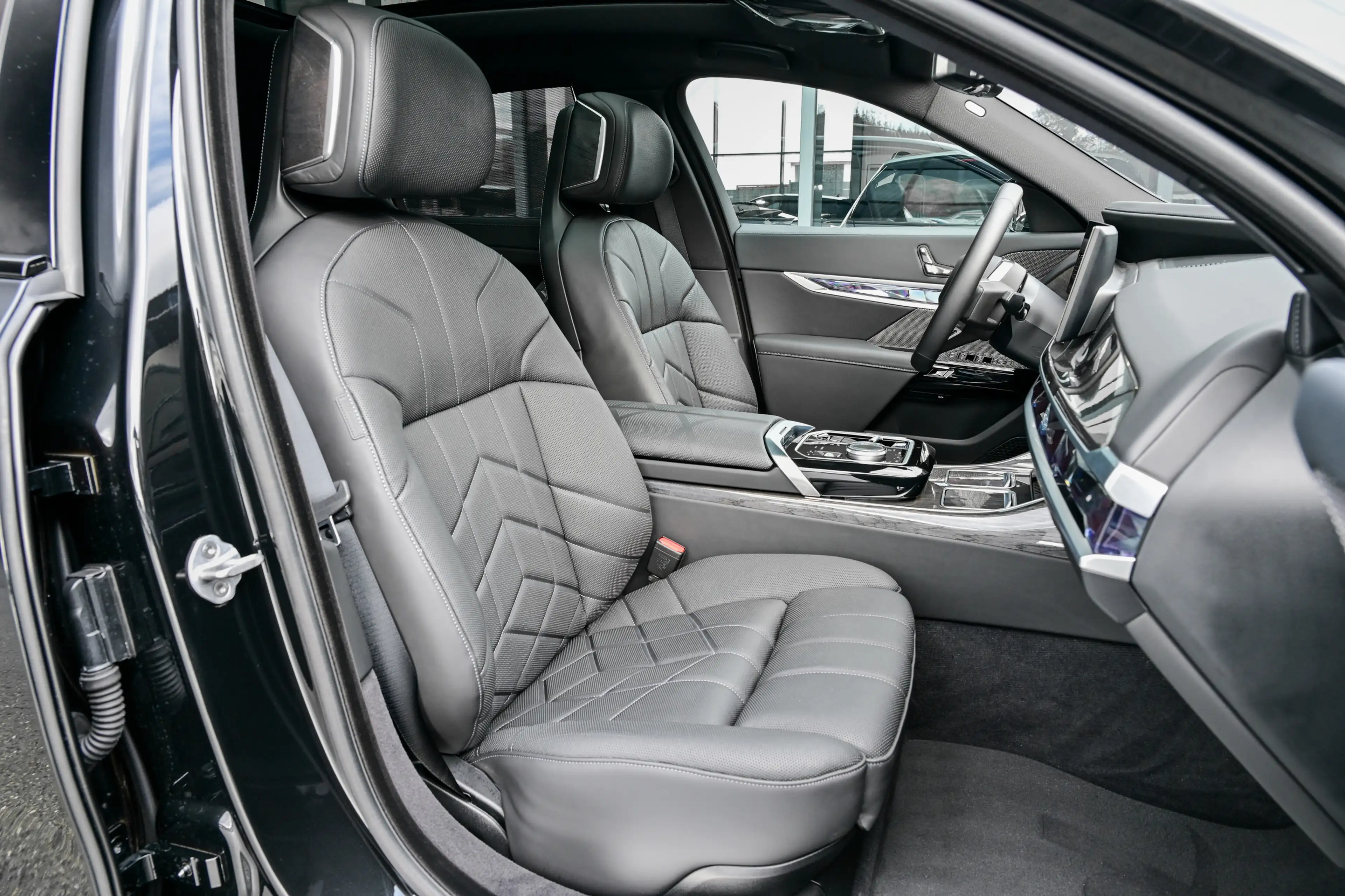 BMW i7 eDrive50 M Sport Connoisseur-Paket* Kristall* — photo 13
