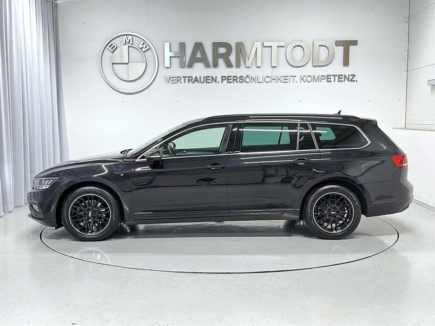 Volkswagen Passat Variant 2,0 TDI Zwart - 2
