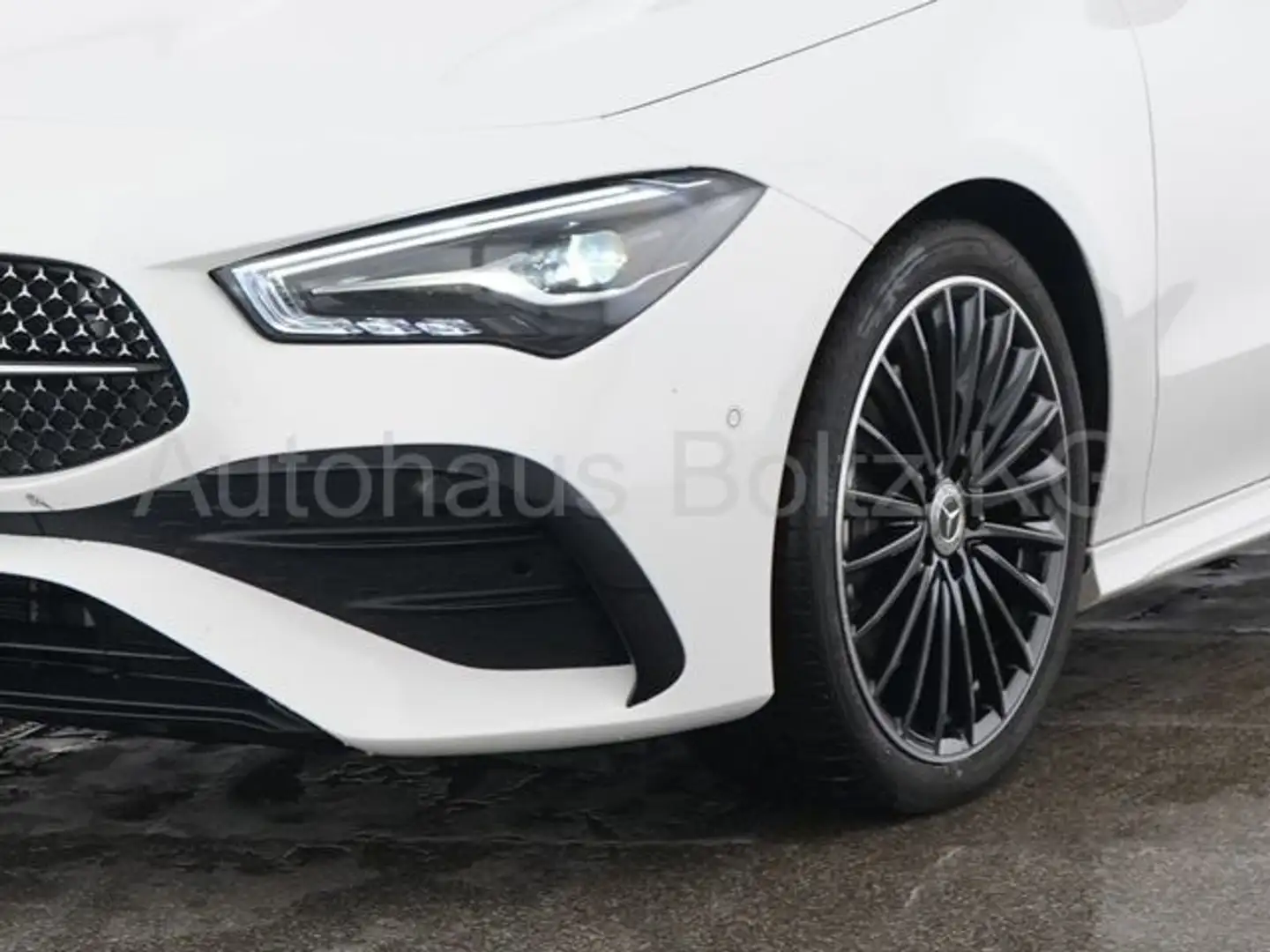 Mercedes-Benz CLA 200 AMG Adv. ENp 55000 Pano Night KGo 19Z Weiß - 2