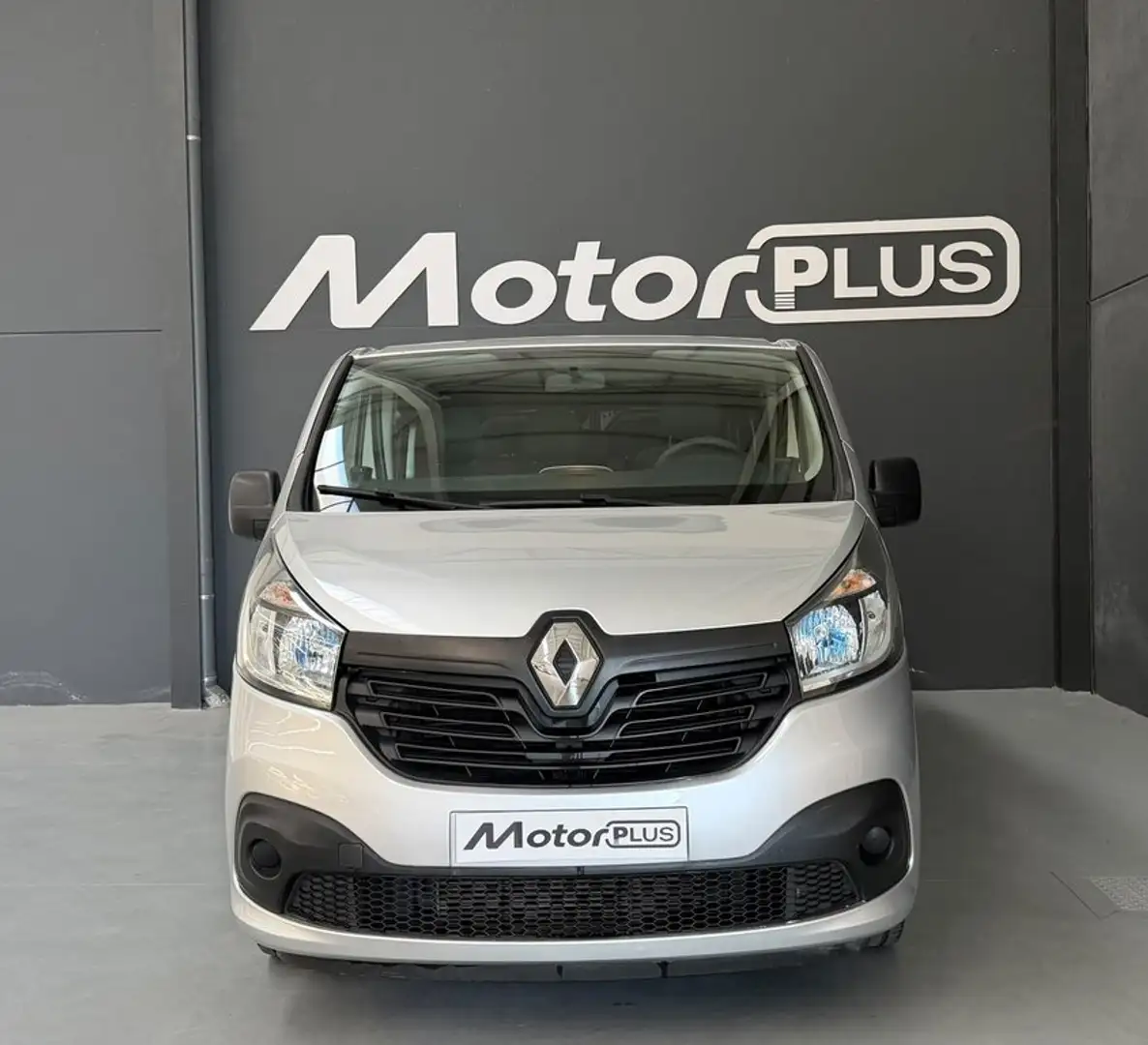 Renault Trafic Passenger Energy dCi 92 kW(125 CV) TT E6 Beige - 2