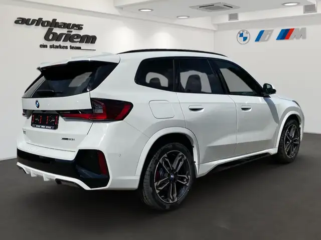 BMW X1 view 3
