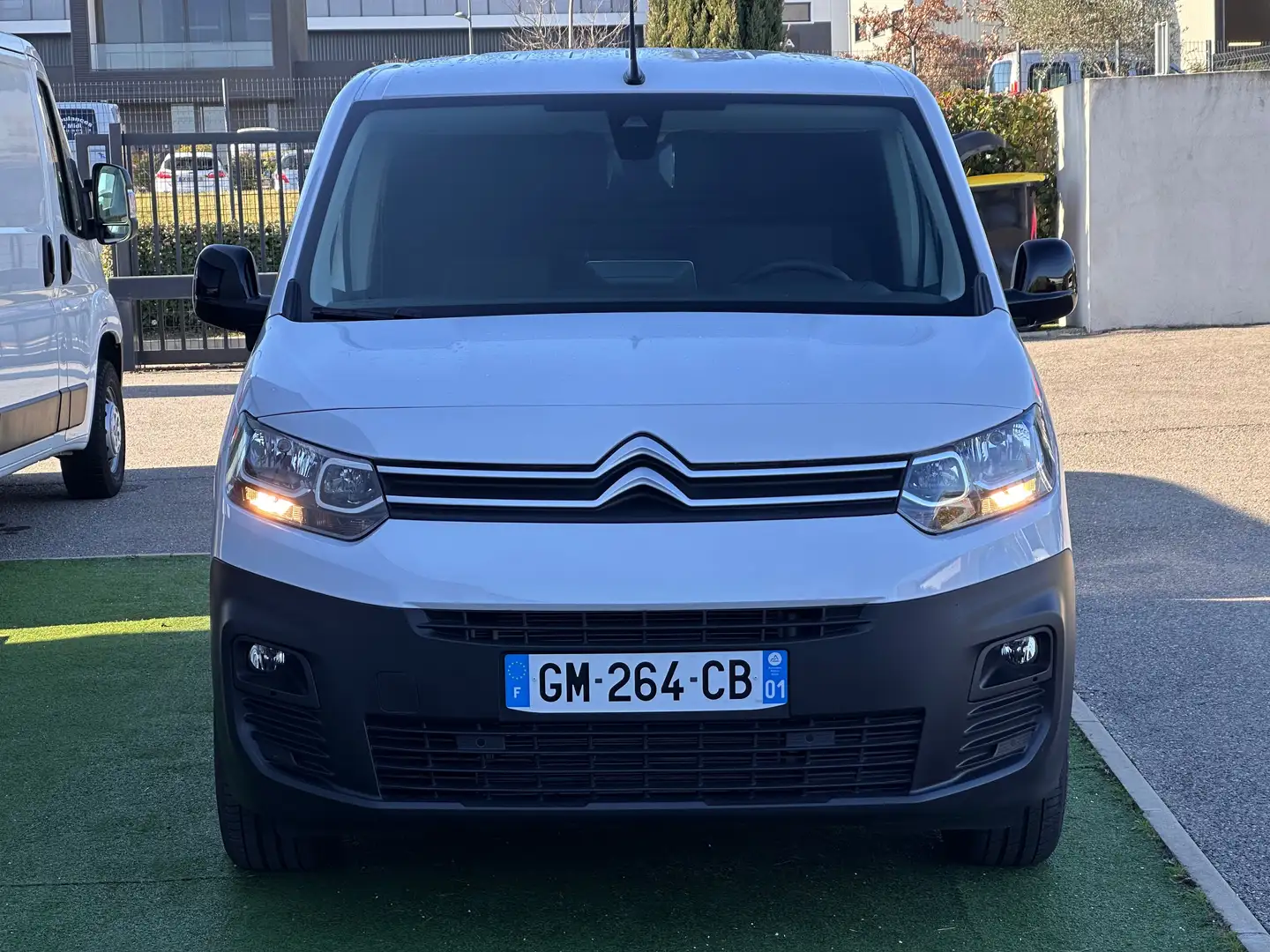 Citroen Berlingo Van Taille M 800kg Electrique 136ch Batterie 50kWh Blanc - 2
