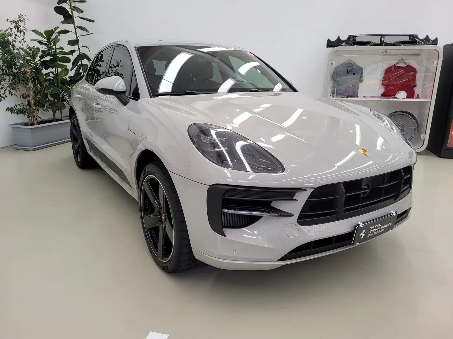 Porsche Macan GTS Grigio - 2