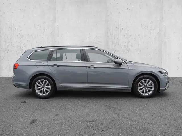 Volkswagen Passat view 5