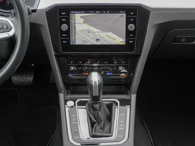 Volkswagen Passat view 12