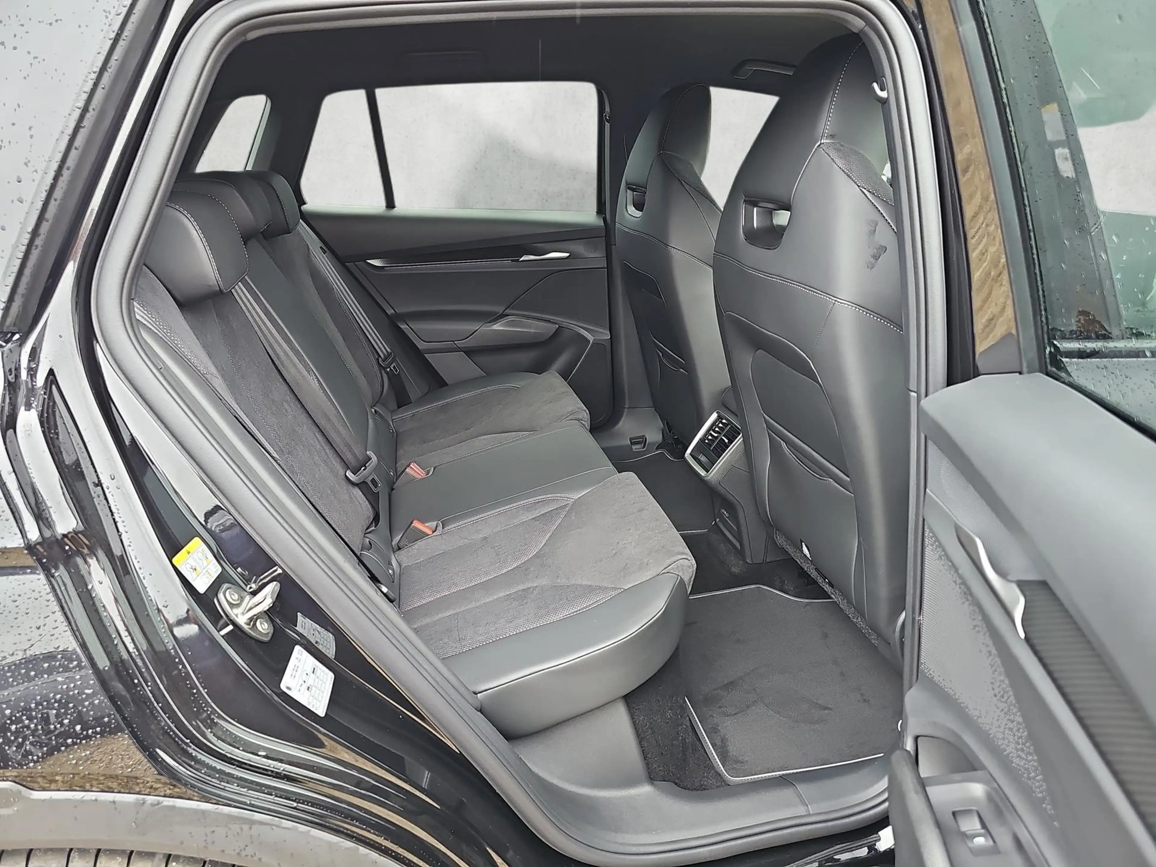 Skoda Elroq 85 Sportline (04.2026) Matrix Travel-Assist Key... — photo 13