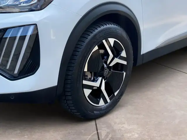 Peugeot 2008 view 15