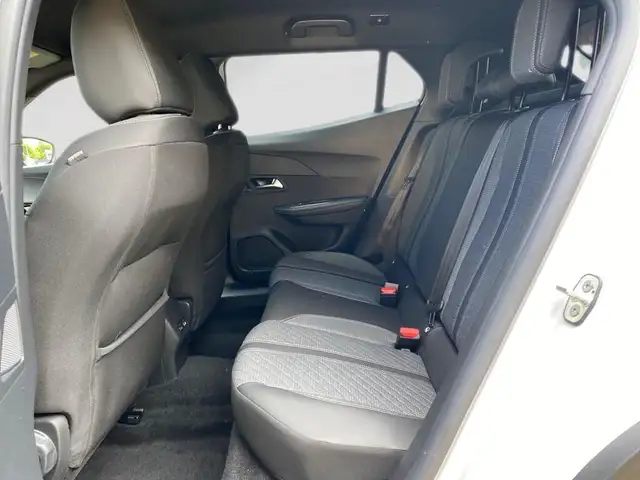 Peugeot 2008 view 8