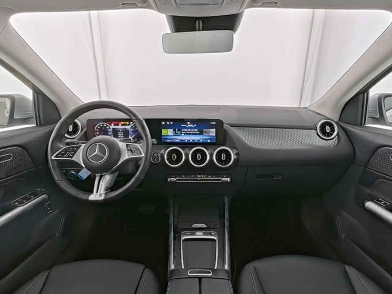 Mercedes-Benz GLA 200 PROGRESSIVE ADVANCED+KAMERA+WI-PAKET+18" 7