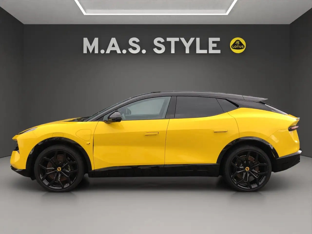 Lotus Eletre 2023