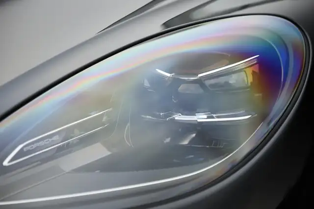 Porsche Macan view 4