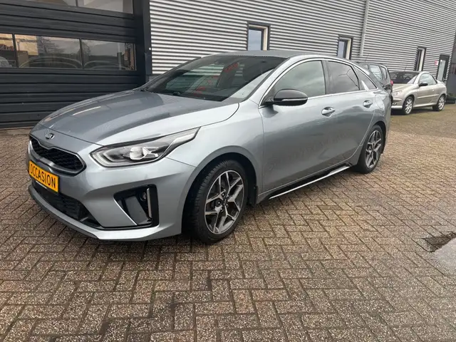 Kia ProCeed / pro_cee'd 1.4i GT-Line 140 PK | GAR 06-2026 | NAVI | CLIMA |