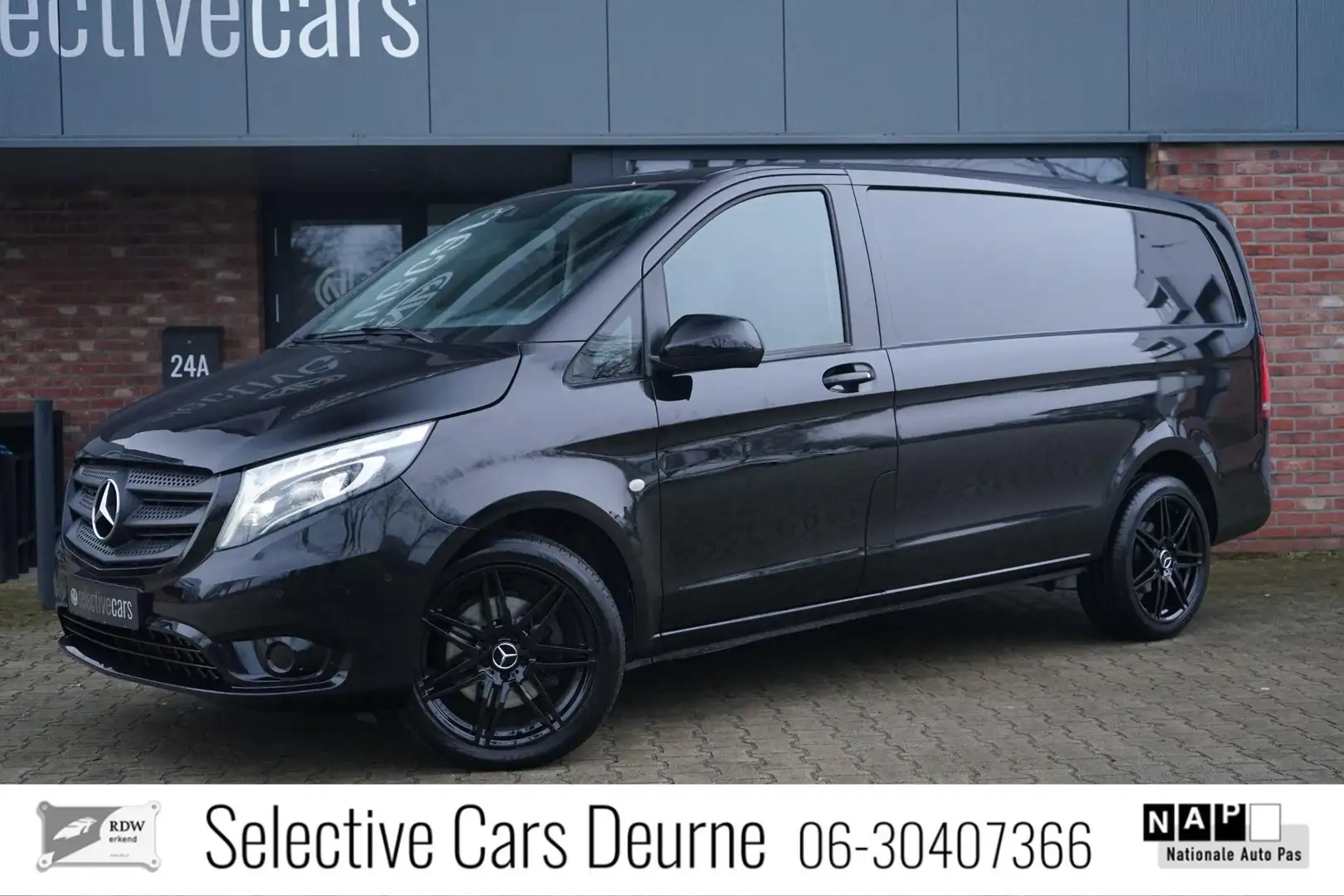 Mercedes-Benz Vito 119 CDI 4x4, Lang, Xenon, 19''AMG, Navi, Camera, C Černá - 1
