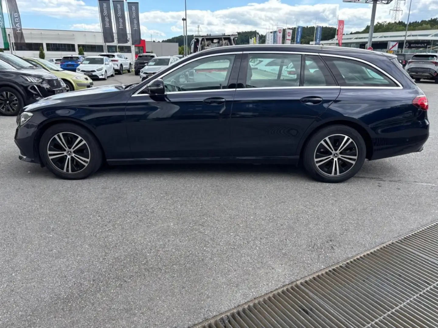 Mercedes-Benz E 220 d 4matic Bleu - 2