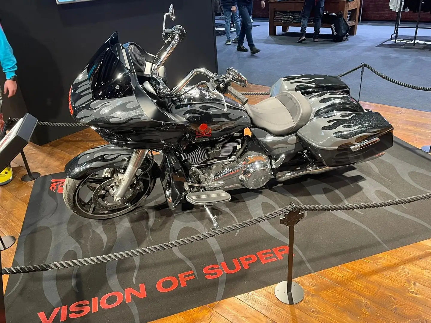 Harley-Davidson Road Glide 1of1 special officia vision of super collaboration - 1