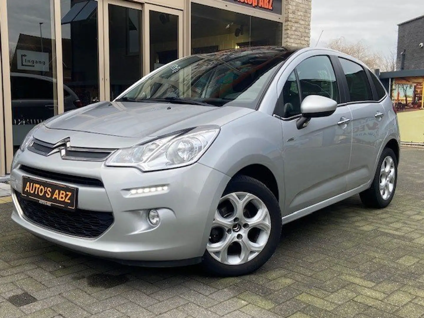 Citroen C3 1.2 i Exclusive Silber - 1