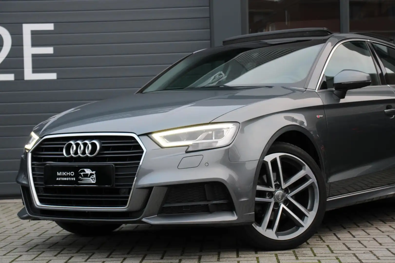 Audi A3 Limousine 1.4 TFSI CoD S-Line | Panoramadak | Stoe Szürke - 2