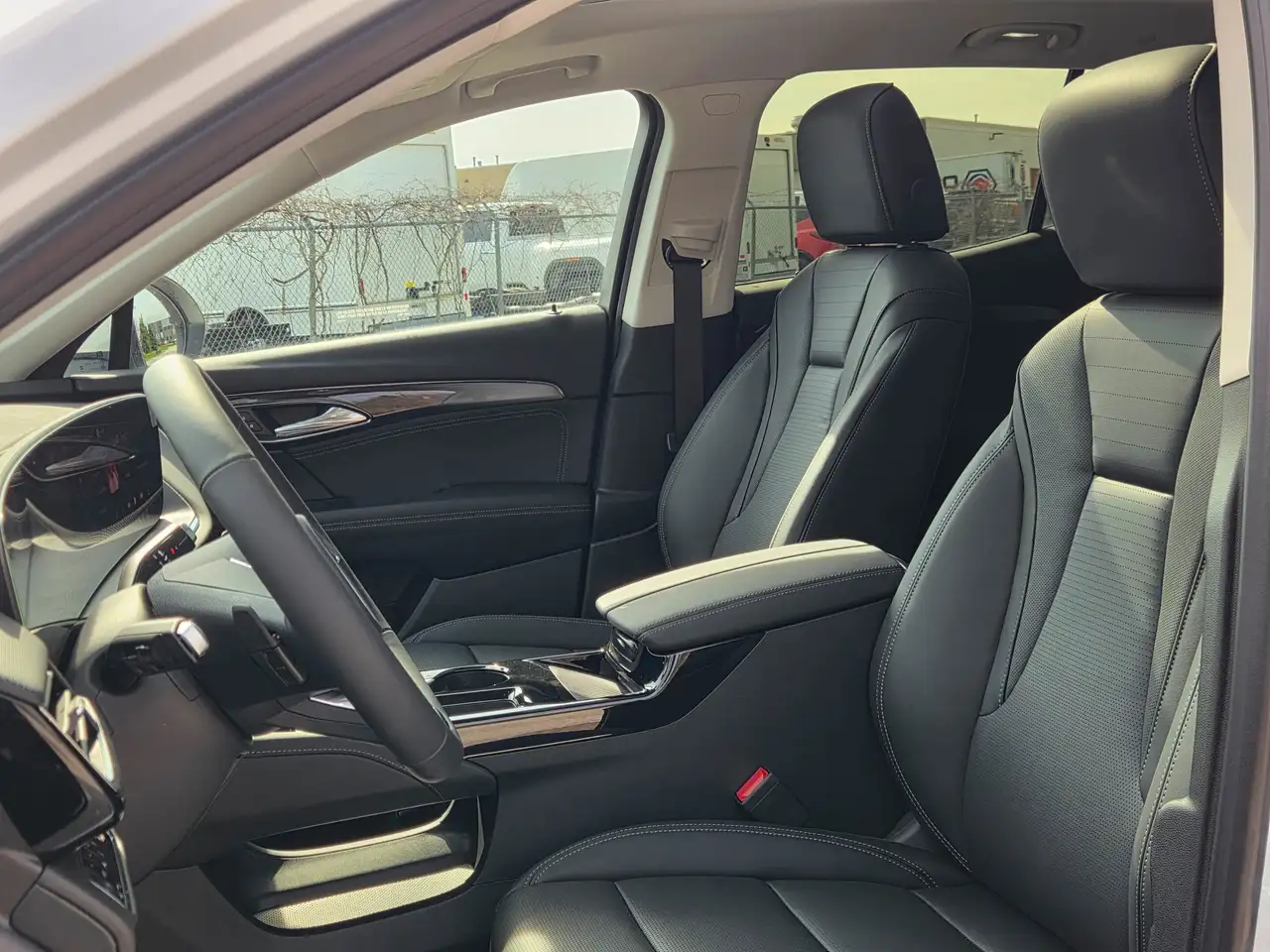 Buick Envision снимка Buick Envision