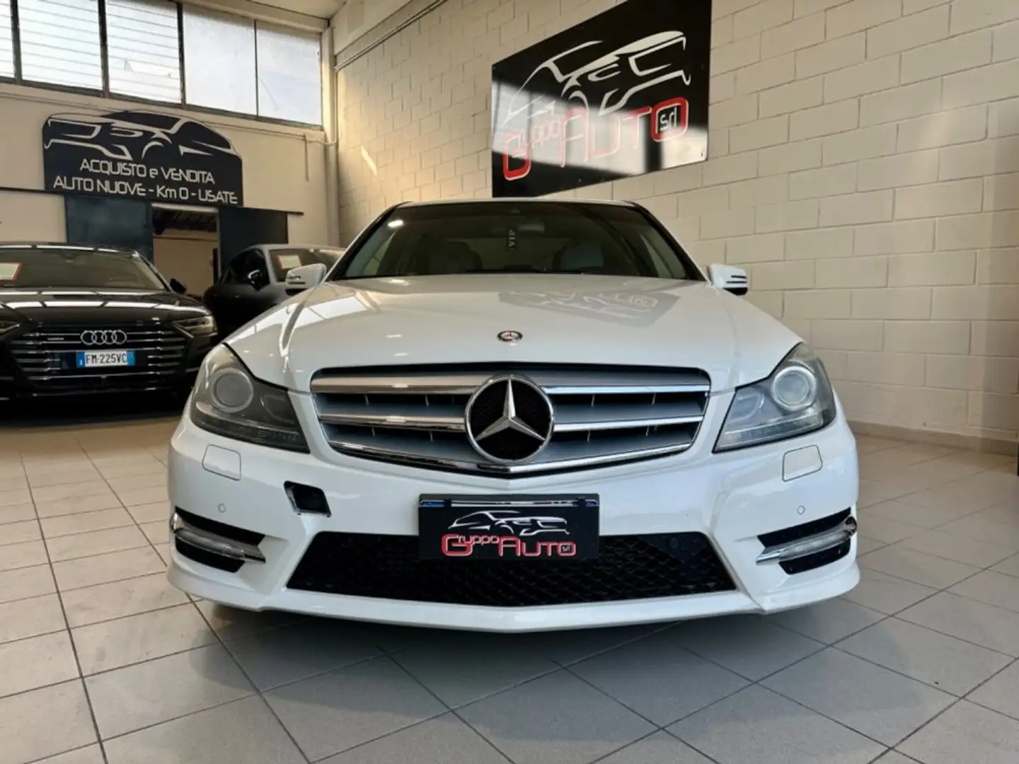 Mercedes-Benz C 200 BlueEFFICIENCY Automatic Avantgarde Bianco - 2