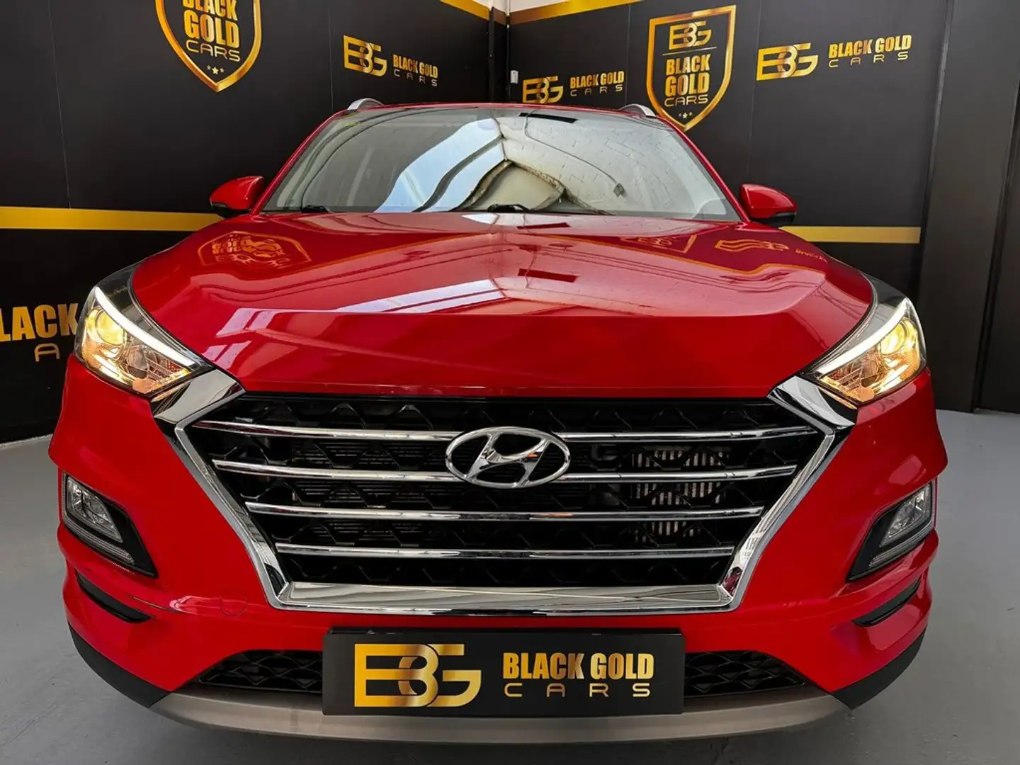 Hyundai TUCSON 1.6CRDI 48V Klass 4x2 Rojo - 2