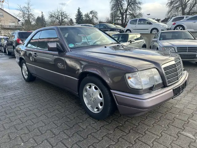 Mercedes-Benz E 320 Coupe HU&AU Neu